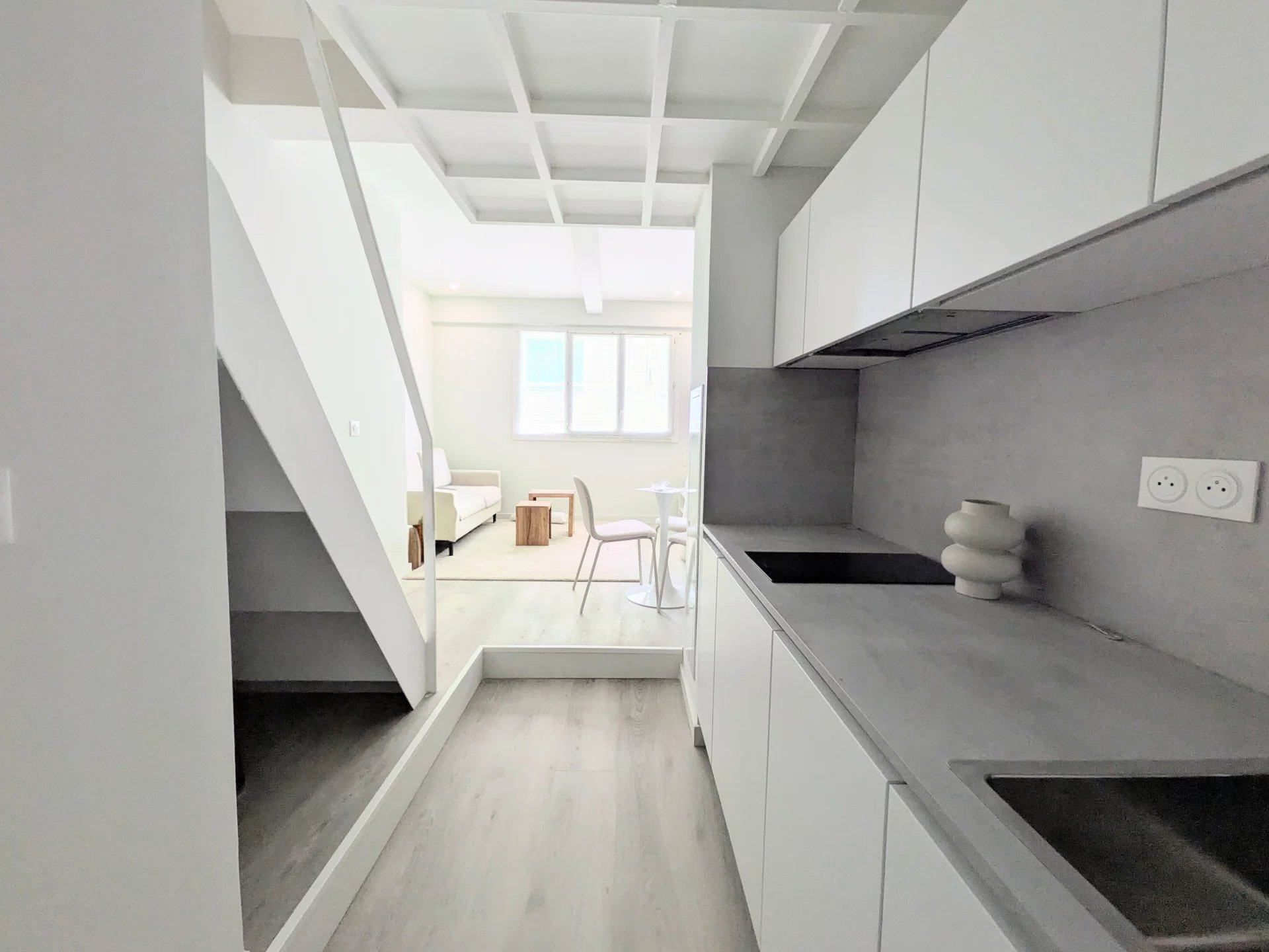Appartement 1 pièce à vendre - Nice - Centre ville - photo 2