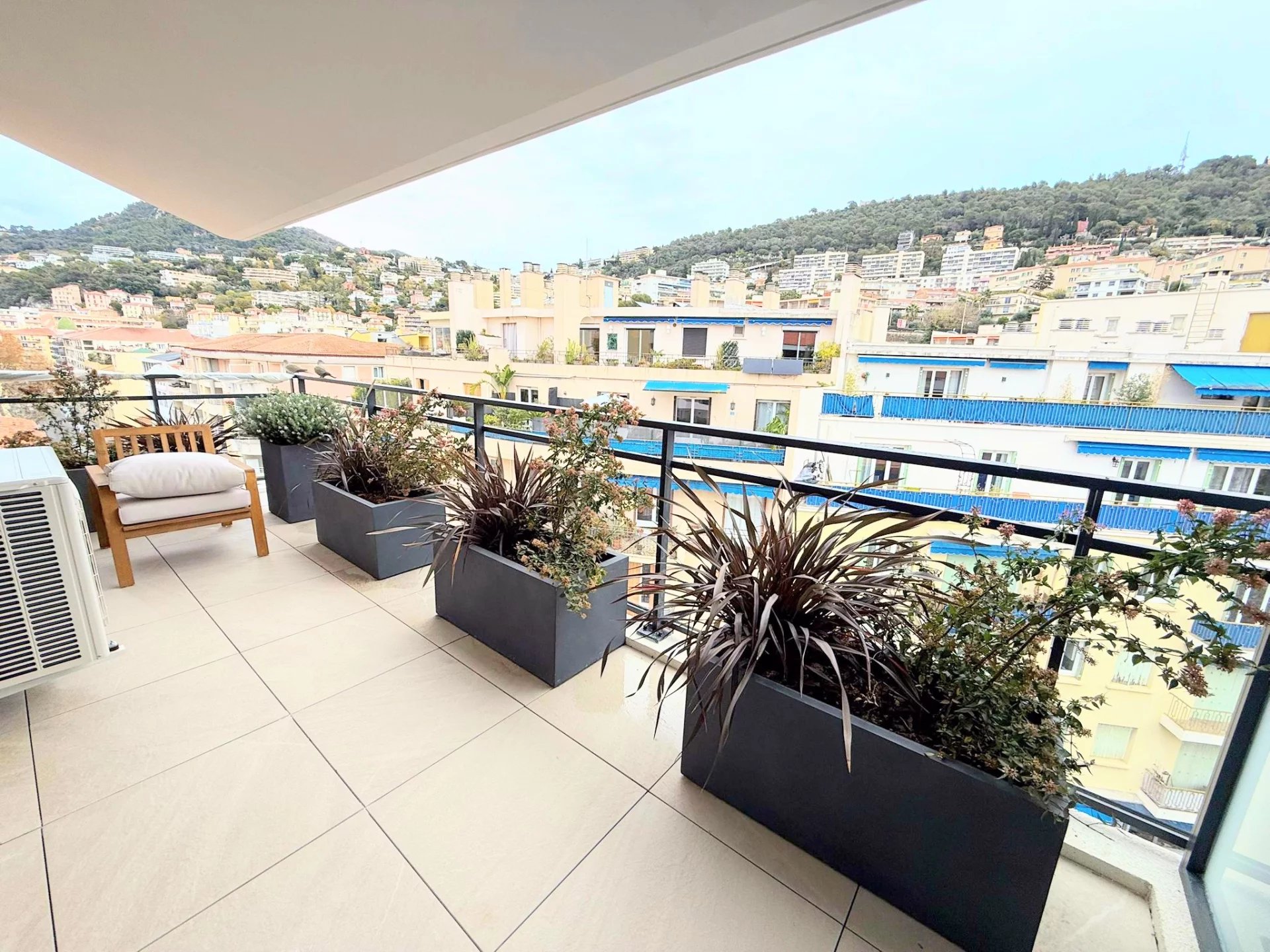 Appartement 3 pièces à vendre - Nice - Riquier - photo 2