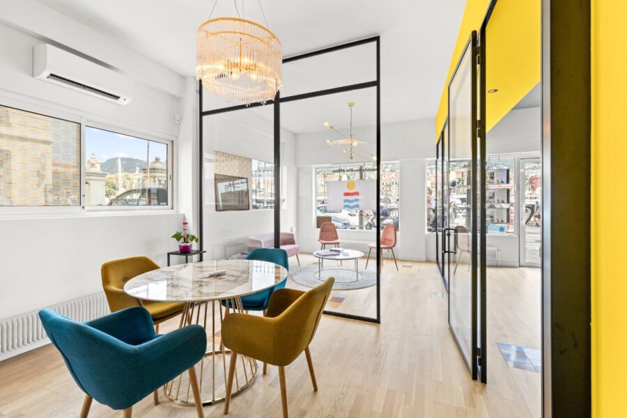 Interieur de l agence immobiliere terrazzo.immo, 10 quai Papacino a Nice