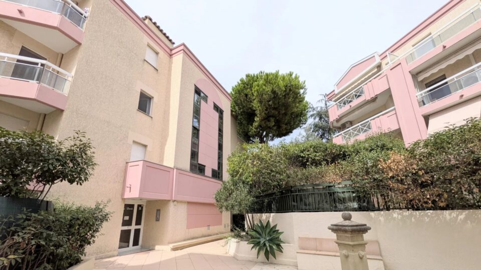 Location Appartement 2 pièces Nice – Cimiez