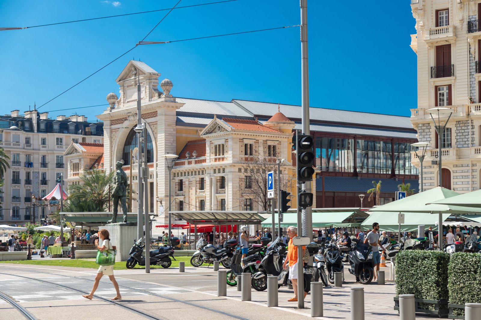 La gare du Sud, place de la Libération à Nice