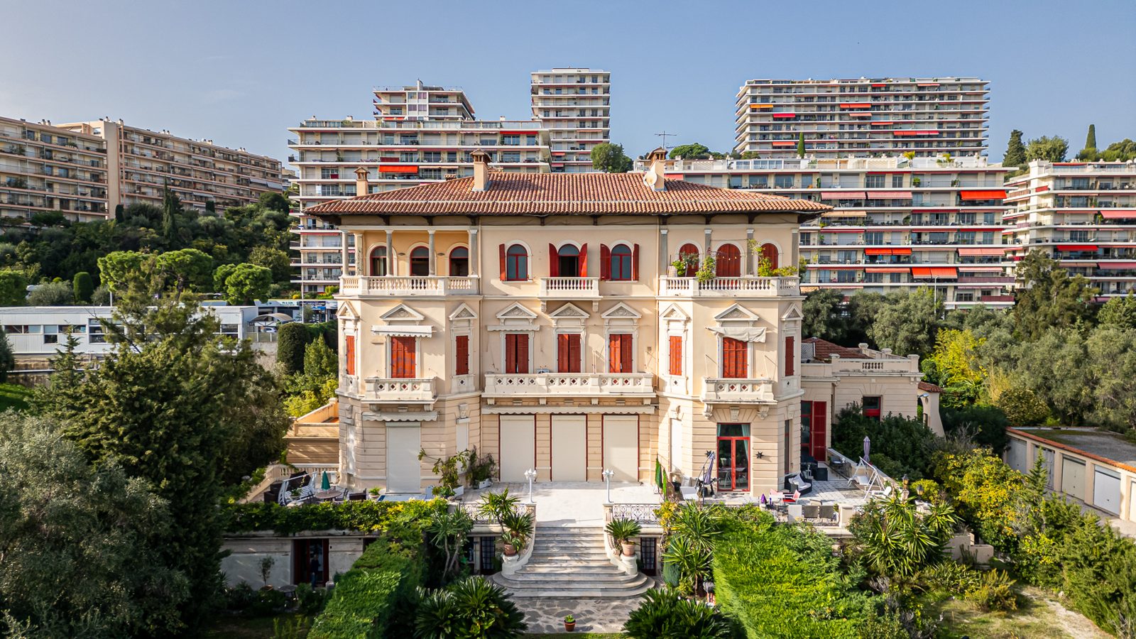 Villa Belle Époque sur les collines de Nice Ouest