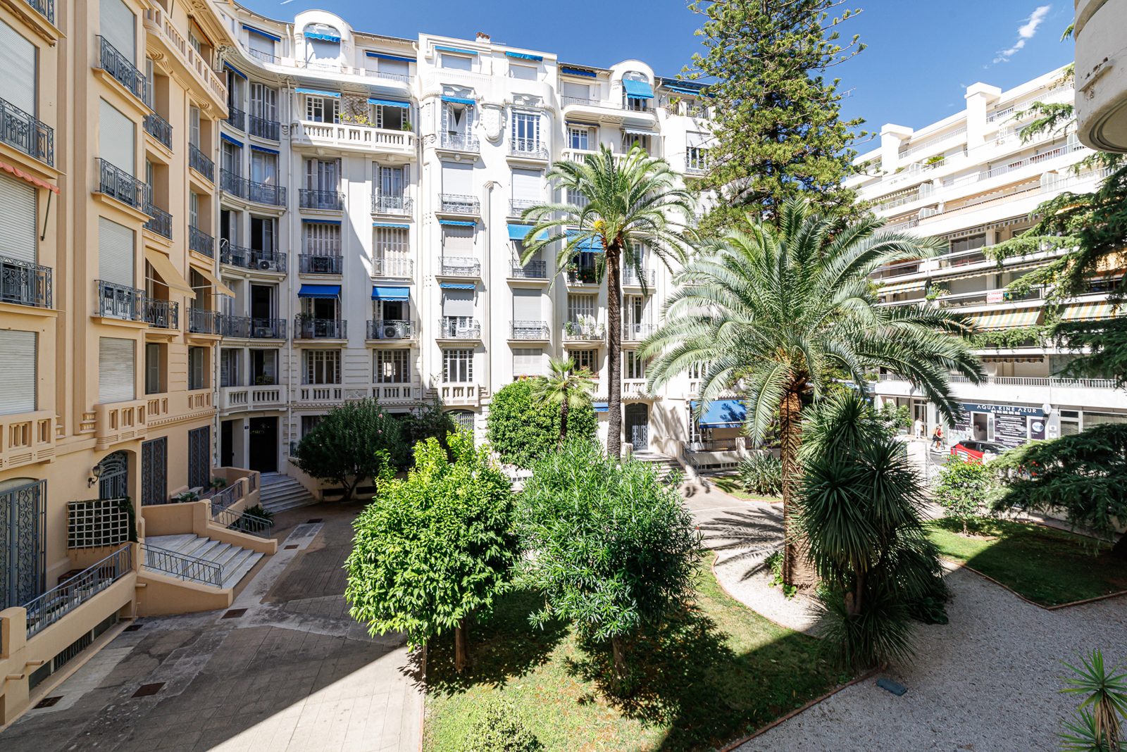 Immeubles bourgeois et cœurs d’îlot plantés dans le quartier des Musiciens à Nice